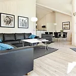 Casa vacanze 8 Person In Gro Enbrode
