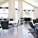 Casa vacanze 8 Person In Gro Enbrode *