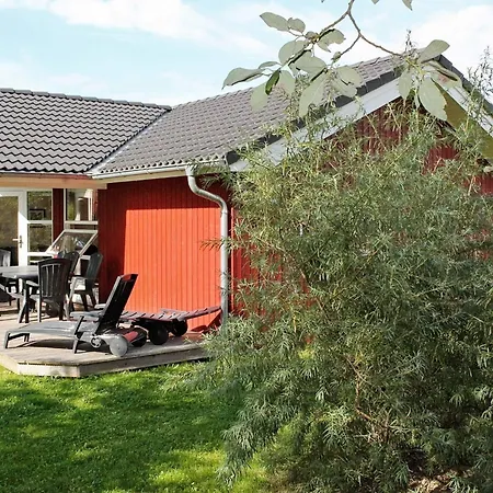 5 Star Holiday Home In Grossenbrode *