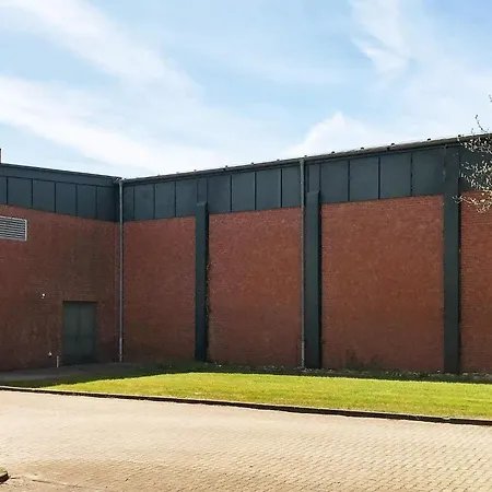 8 Person In Großenbrode
